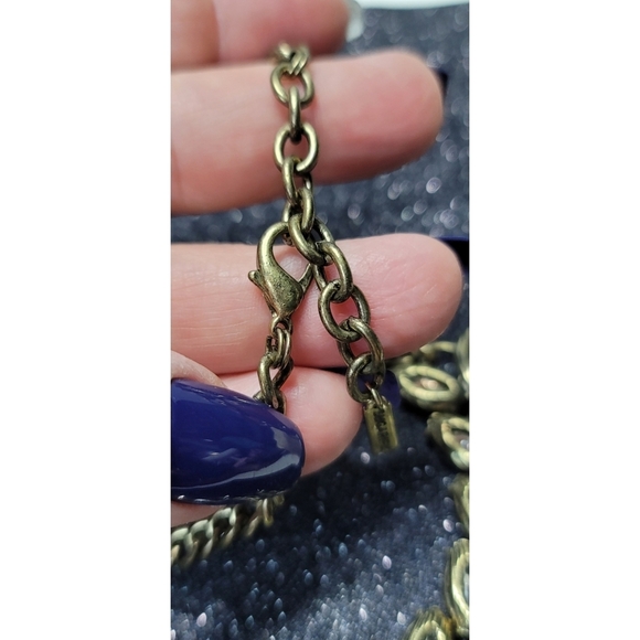 Clear and Gold Rhinestone Necklace - Picture 7 of 7